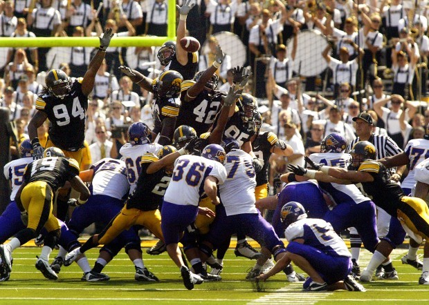 Iowa_UNI_Football090509js